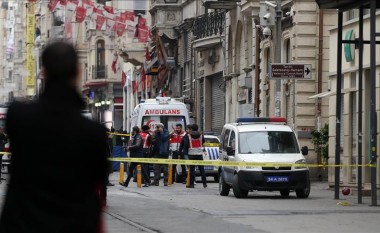 Katër të vdekur dhe 36 të plagosur nga sulmi terrorist në Stamboll: Ky është momenti i shpërthimit (Foto/Video, +18)