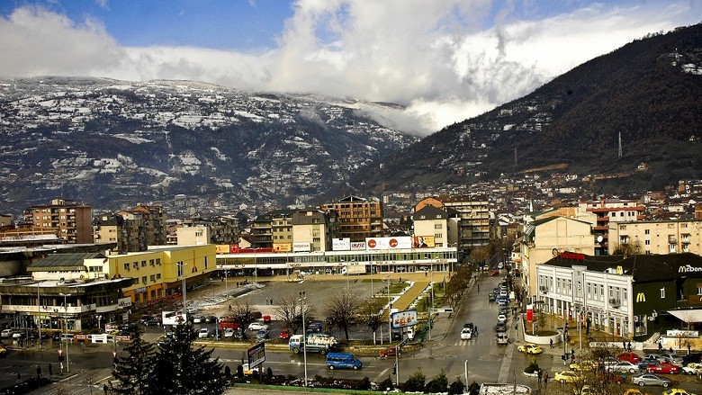 Tre gjëra më të rëndësishme për Tetovën, përveç premtimeve politike (Foto)