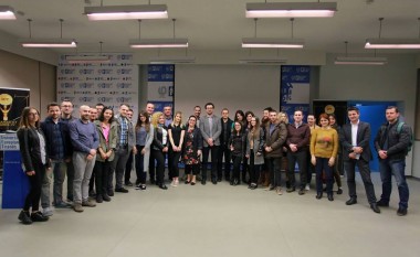 Albanian ICT Awards takim me studentët e Universitetit Europian dhe Shkollës së Mesme Profesionale Gjin Gazull (Foto/Video)