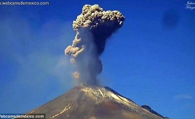 Momenti i shpërthimit masiv të vullkanit në Meksikë (Foto/Video)