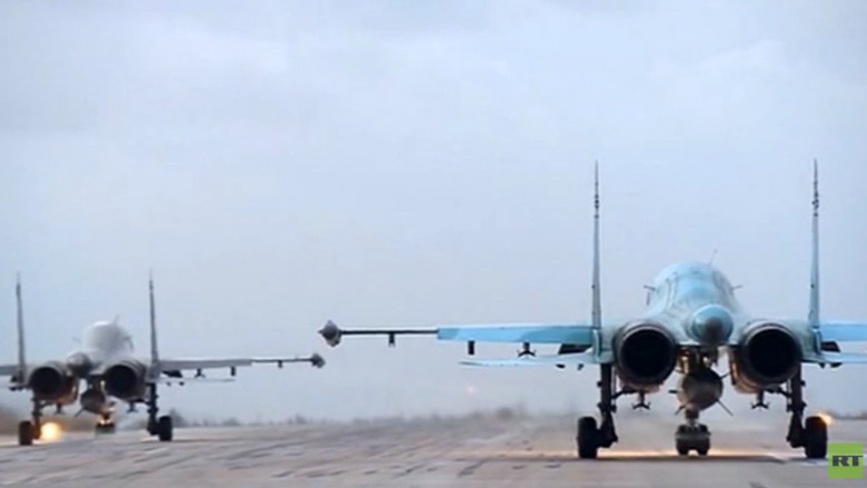 Pamjet e para: Aeroplanët rusë duke u larguar nga Siria (Video)