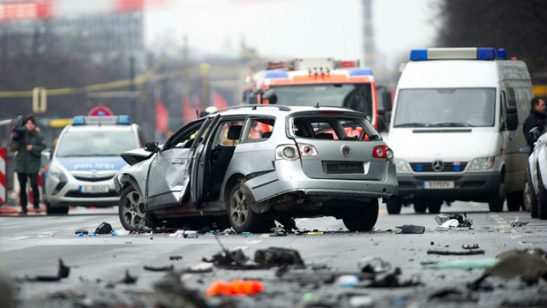 Shpërthim i një veture në Berlin, vdes vozitësi