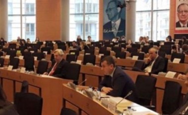 ​Balla në Parlamentin Evropian: Të liberalizohen vizat për Kosovën