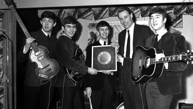 Ndërron jetë anëtari i pestë i Beatles (Foto)