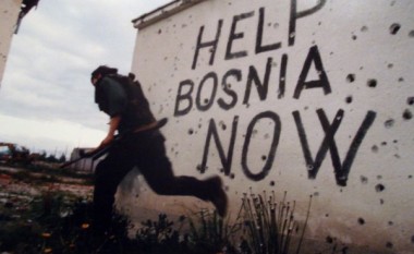 Flasin shqiptarët, që luftuan në Bosnje: Lutesha të vdisja, të mos i shihja më ato tmerre (Video)