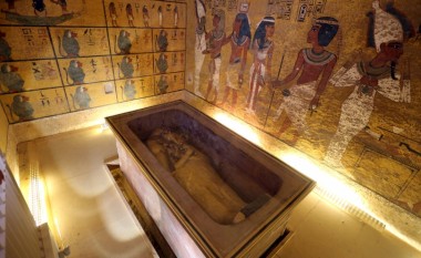 Në dhomat e fshehta të faraonëve