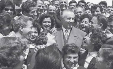 BBC: Diktaturën në Shqipëri nuk e mbajti në këmbë Enver Hoxha, por Sigurimi i Shtetit