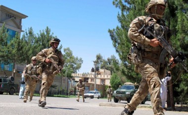 Afganistan: Talibanët i sulmuan zyrat qeveritare në Helmand