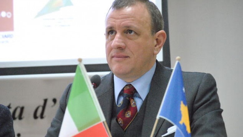 Ambasadori italian në Kosovë: Rregullojeni imazhin e shtetit