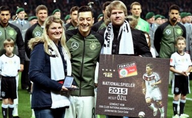 Ozil shpallet lojtari gjerman i vitit 2015