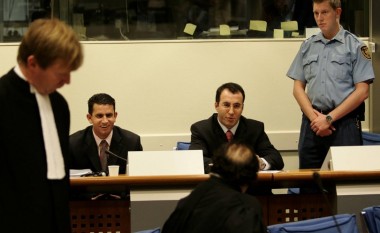Ankohen rusët: Pse u dënua Karaxhiqi e jo Haradinaj?
