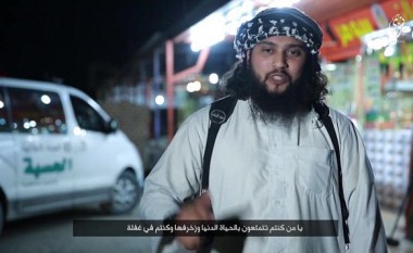 ISIS publikon një xhirim: Ky është veç fillimi i anktheve të juaja (Foto/Video)