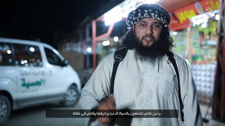 ISIS publikon një xhirim: Ky është veç fillimi i anktheve të juaja (Foto/Video)