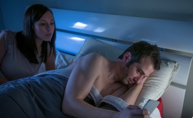 A është sëmundje apo jo shikimi i shpeshtë i filmave pornografikë?