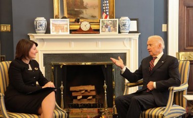 Jahjaga në takim me zv/presidentin Biden, krenare që forcoi miqësinë e Kosovës me SHBA-të (Foto)
