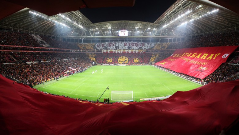 Shtyhet derbi Galatasaray-Fenerbahçe