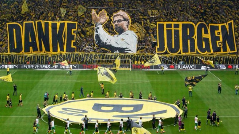 Ta kujtojmë se si ishte përshëndetur Klopp nga Borussia (Foto)