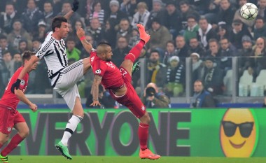 ‘Pro evolucion soccer’ parashikon ndeshjen Bayern-Juve (Video)