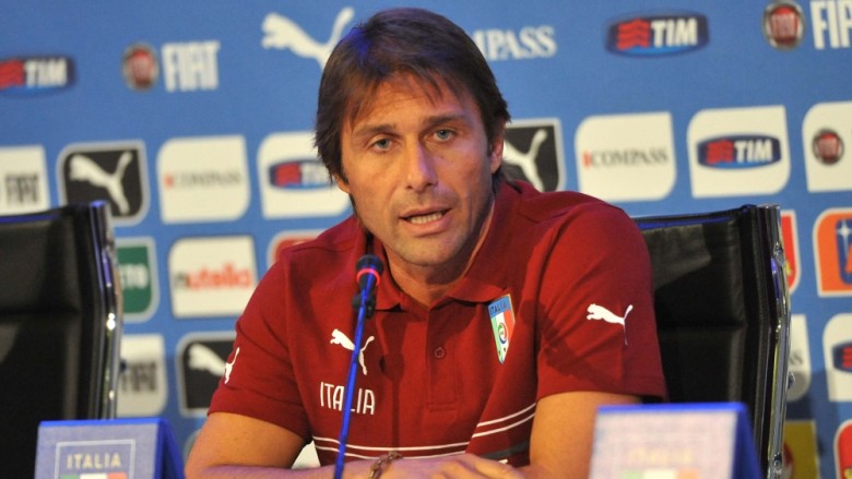 Kryhet, Antonio Conte largohet prej Italisë
