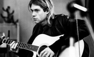 Kurt Cobain u vetëvra me këtë armë (Foto)