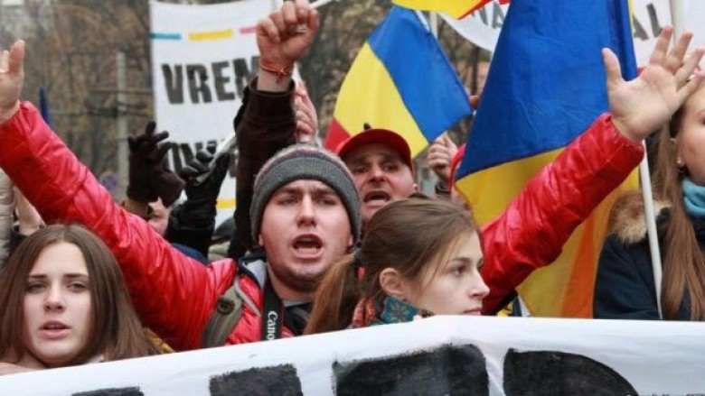 Moldavët kërkojnë bashkimin me Rumaninë