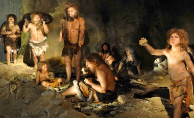 Neandertalët dhe denisovanët janë zhdukur, por njerëzit e hershëm bënë fëmijë me ta!