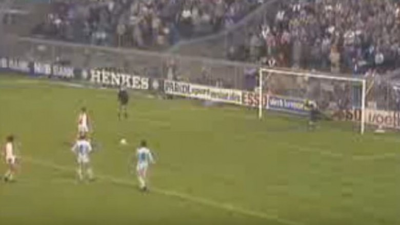 Penalltia e Cruyffit që nuk do të harrohet kurrë (Video)