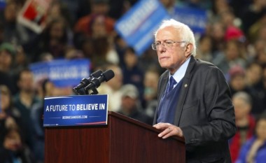 Sanders rikthehet në garë, fiton Washingtonin dhe Alaskan