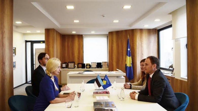 Selimi priti ambasadoren e Estonisë