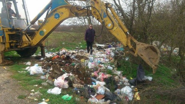“Ta Pastrojmë Kosovën” largon mbeturinat nga lumi Istog