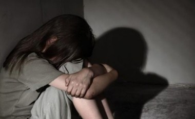 Dyshohet se dhunoi seksualisht të miturën në Skenderaj, arrestohet i dyshuari