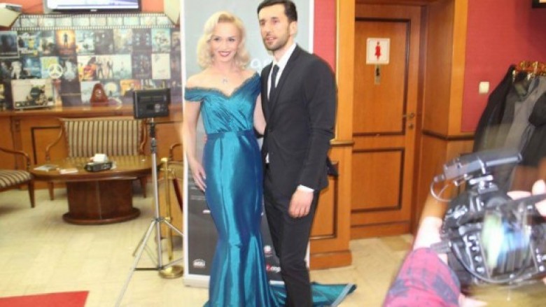 Teuta Krasniqi e pranon: Jam martuar me Adonisin (Foto)