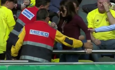 Shikojeni momentin kur Messi ia thyen dorën një tifozeje, e cila alivanoset (Foto/Video)