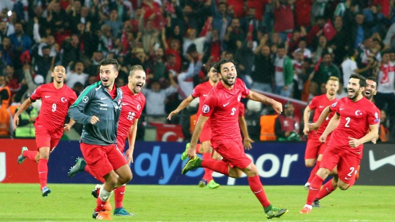 Sulmet në Turqi, vritet babai i yllit turk të futbollit (Foto)