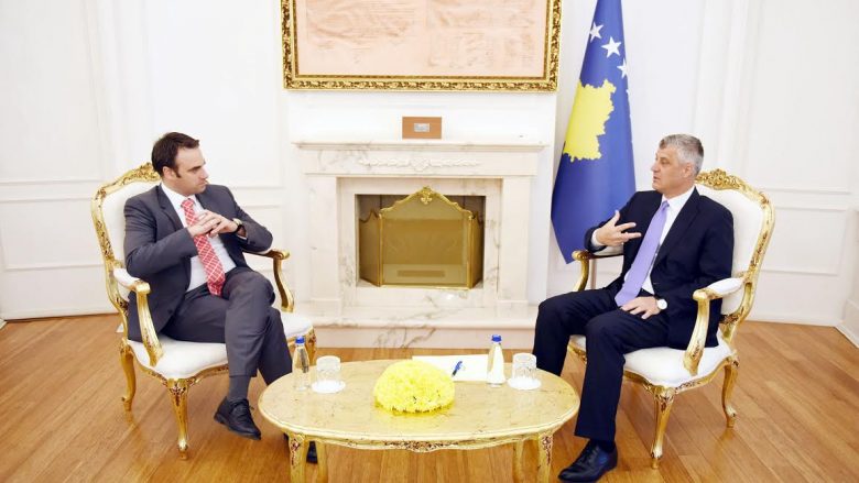 Thaçi dhe ambasadori britanik bisedojnë për zhvillimet në Kosovë