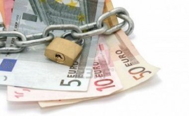 Maqedoni, bllokohen mbi 100 mijë llogari bankare