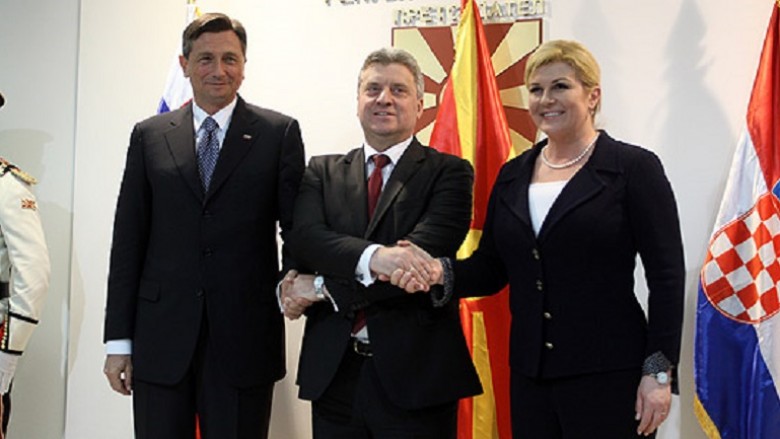 Pas vendimit skandaloz, Ivanov sot “do ti shëtis” Pahor dhe Kitaroviq në kufi