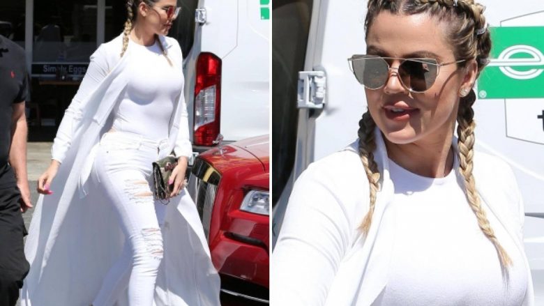Khloe Kardashian, e nxehtë edhe në bardhësi totale
