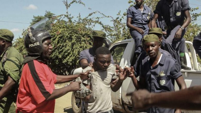 Protesta kundër të huajve në Zambia, digjen të gjallë dy persona