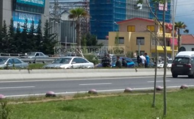 Aksidente në seri, trafik kilometrik në Tiranë-Durrës (Foto)
