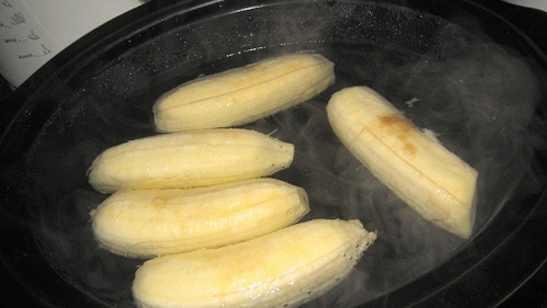 Nuk mund të besoni se çfarë sëmundje shëron banania e vluar