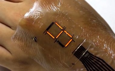 Shpiket lëkura elektronike që e monitoron dhe e shfaq shëndetin e zemrës (VIDEO)