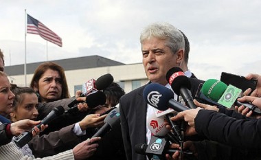 Geroski: Pas tërheqjes nga qeveria Ali Ahmeti ka qenë urgjentisht i thirrur në ambasadën e Amerikës