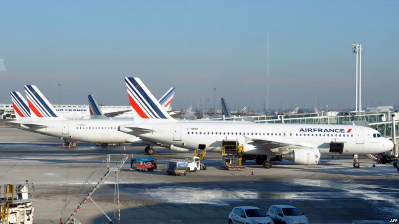 Air France zgjidh mosmarrëveshjet për shaminë në kokë