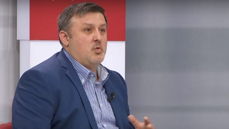 Sinani: Ahmeti e ka të vështirë të ndahet nga Gruevski