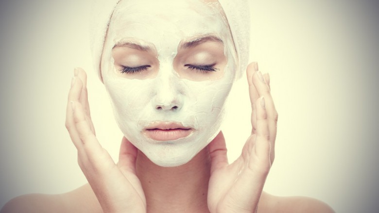 Largoni papastërtitë e fytyrës me një trajtim në kushte shtëpie