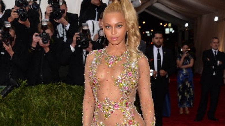 A është kjo Beyonce? Ylli amerikan kritikohet për përdorim të tepruar të ‘photoshopit’ (Foto)