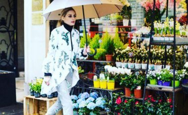 Nga koka deri te thembrat me lule: Kombinim i përsosur i luleve i Olivia Palermos