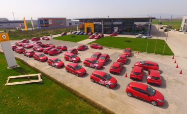 Coca-Cola Hellenic Kosova zgjedh Renault Clio si veturën e saj operacionale (Foto/Video)