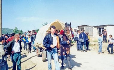 Nishani i jep Kukësit titullin “Nderi i Kombit”, për strehimin e kosovarëve gjatë luftës